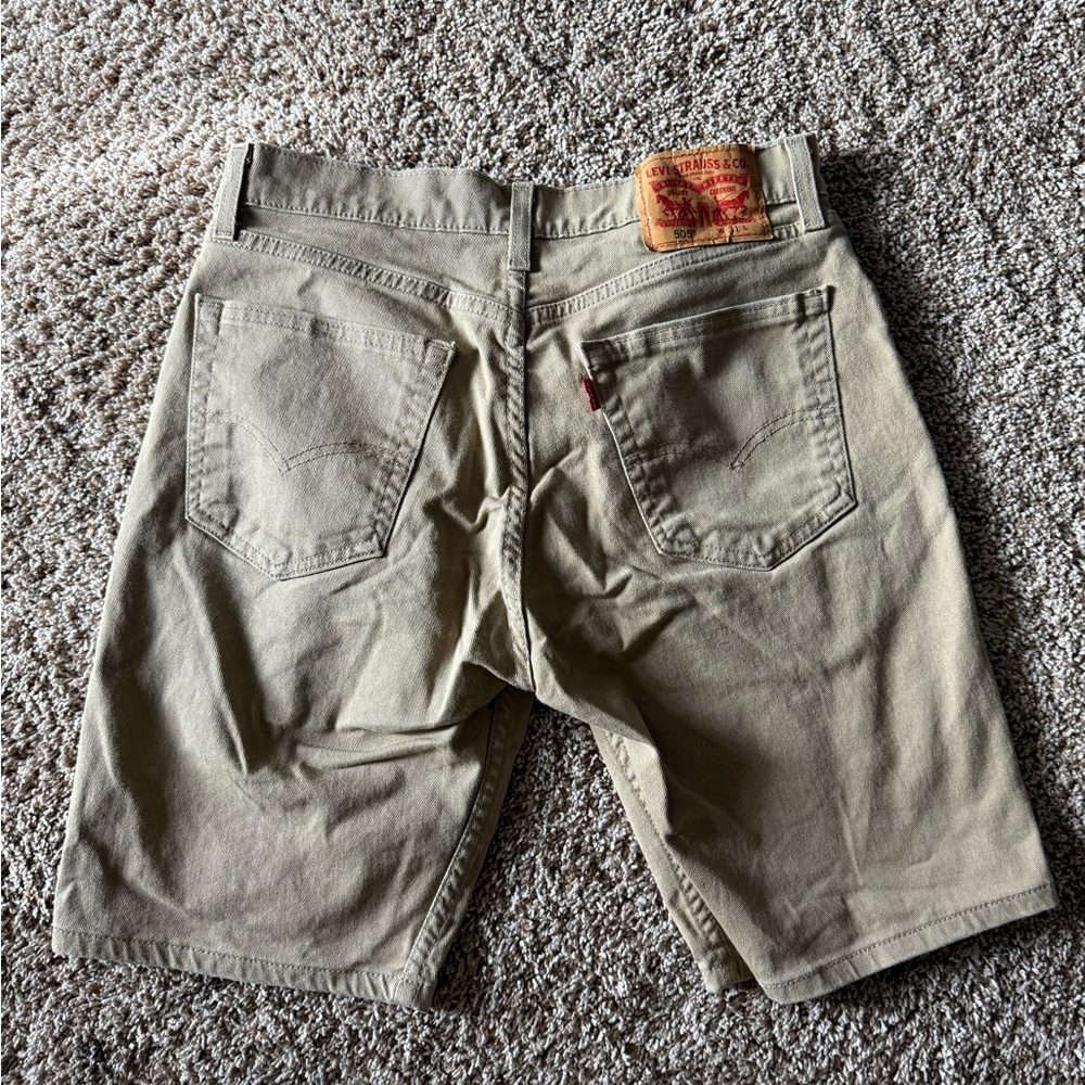 505 Levi Men Shorts tan